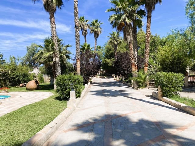 7 soveværelse Finca/Landehus til salg i Inca med swimmingpool garage - € 950.000 (Ref: 8383265)