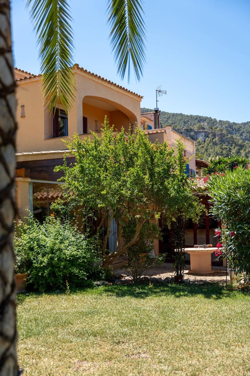 3 slaapkamer Villa te koop in Andratx met zwembad - € 2.950.000 (Ref: 8418342)