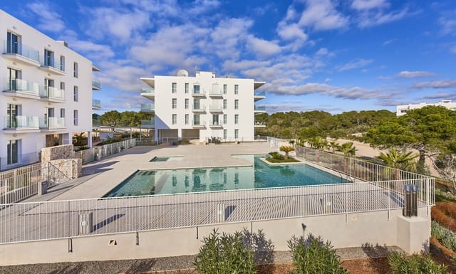 Apartamento de 2 habitaciones en Cala d'Or, Santanyí en venta con piscina garaje - 390.000 € (Ref: 8456011)