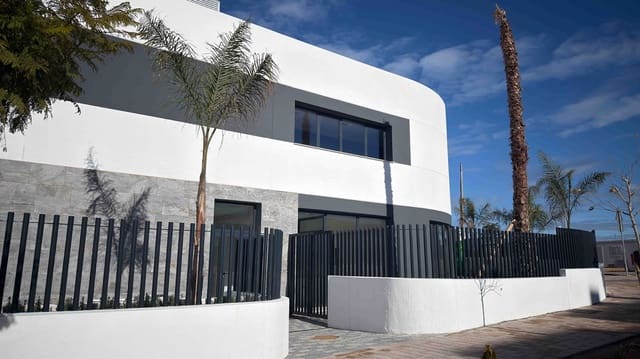 2 sovrum Bungalow till salu i La Veleta, Torrevieja med pool garage - 366 000 € (Ref: 8467243)
