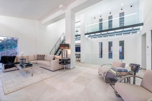 3 soveværelse Villa til salg i Bunyola med swimmingpool garage - € 3.650.000 (Ref: 8473229)