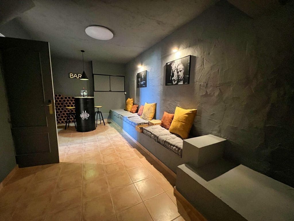 5 bedroom Villa for sale in Altea with pool - € 1,195,000 (Ref: 8479905)