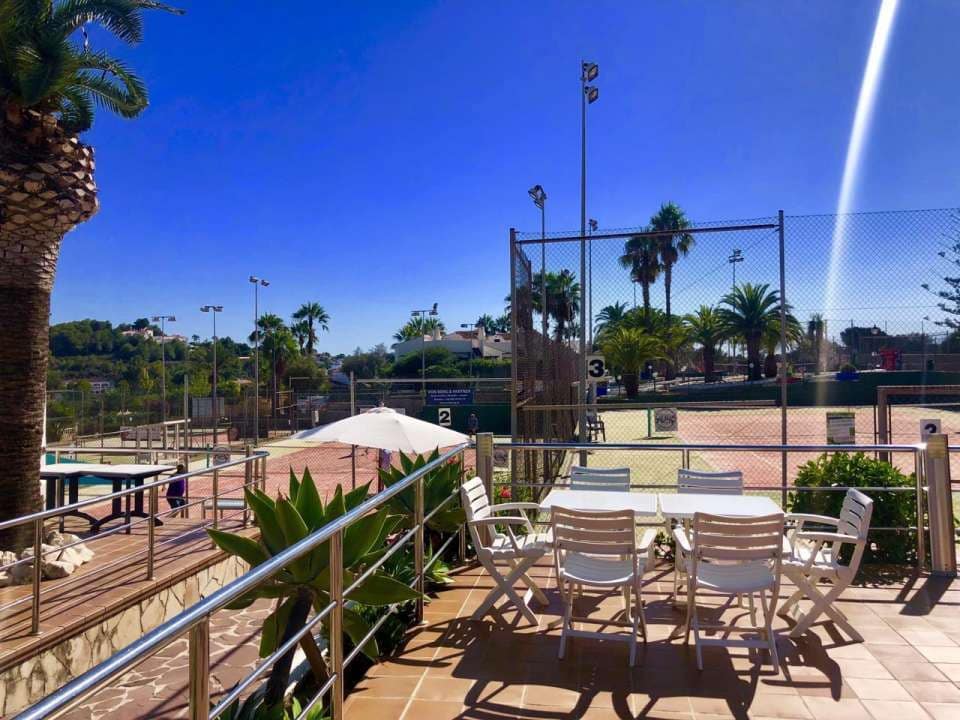 4 soveværelse Villa til salg i Moraira med swimmingpool - € 1.175.000 (Ref: 8479907)