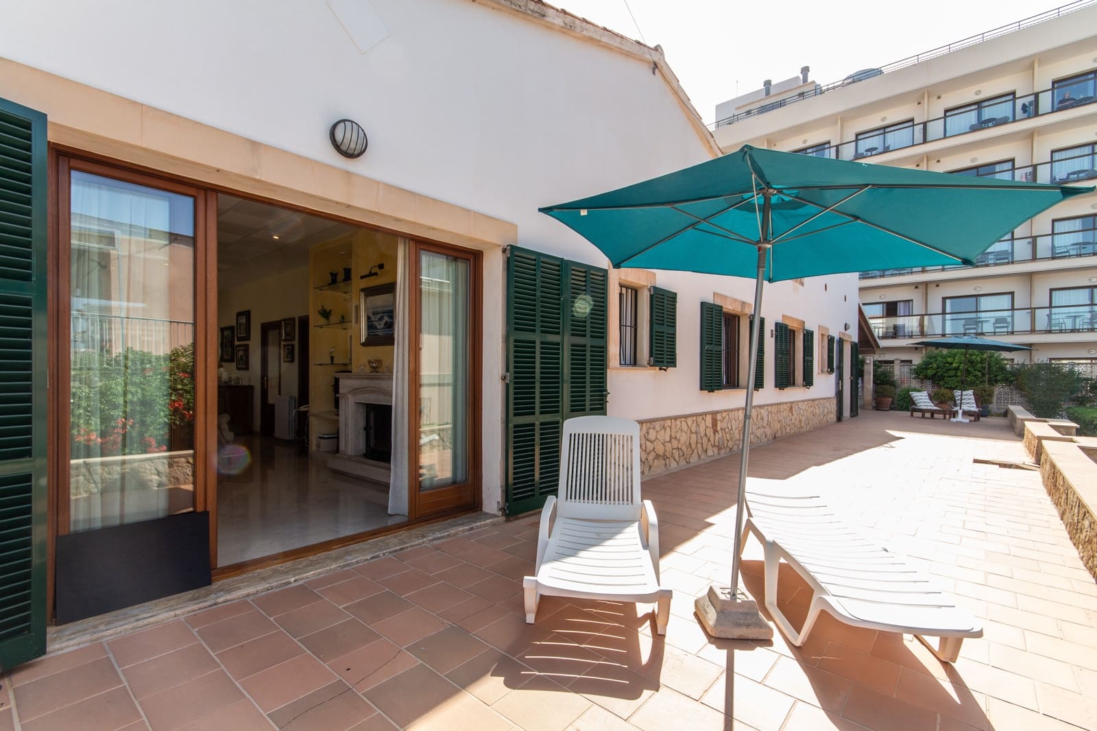 9 bedroom Townhouse for sale in Can Pastilla with garage - € 1,550,000 (Ref: 8479951)