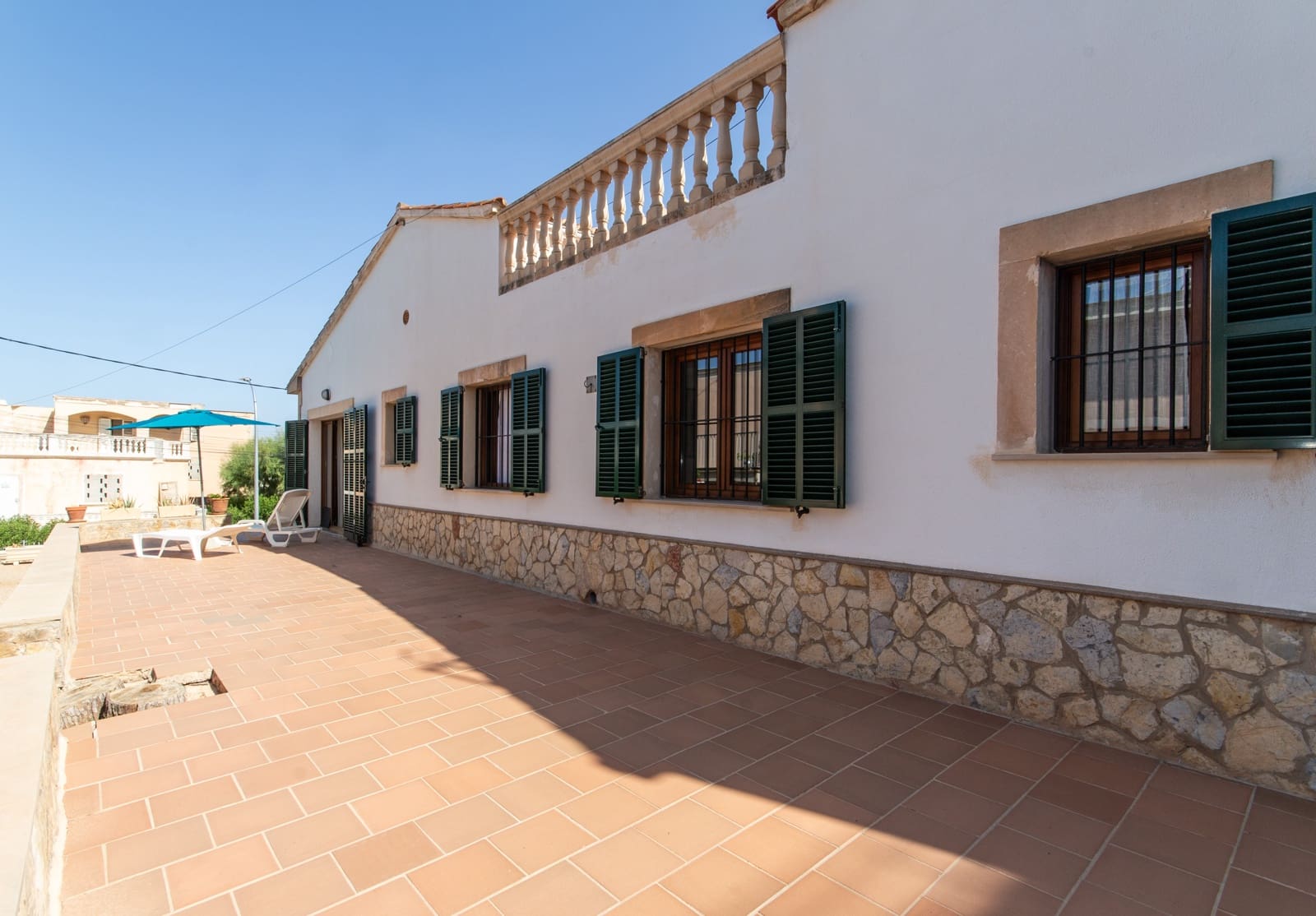 9 bedroom Townhouse for sale in Can Pastilla with garage - € 1,550,000 (Ref: 8479951)