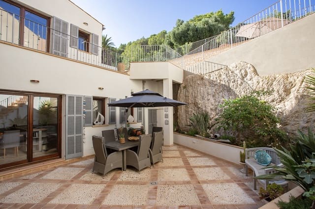 4 sypialnia Dom na sprzedaż w Capdepera z basenem garażem - 1 650 000 € (Ref: 8513776)