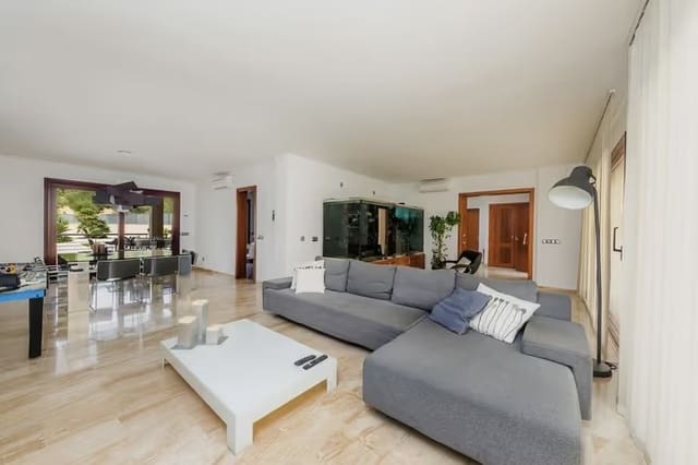 4 sypialnia Willa na sprzedaż w Felanitx z basenem garażem - 1 350 000 € (Ref: 8515609)