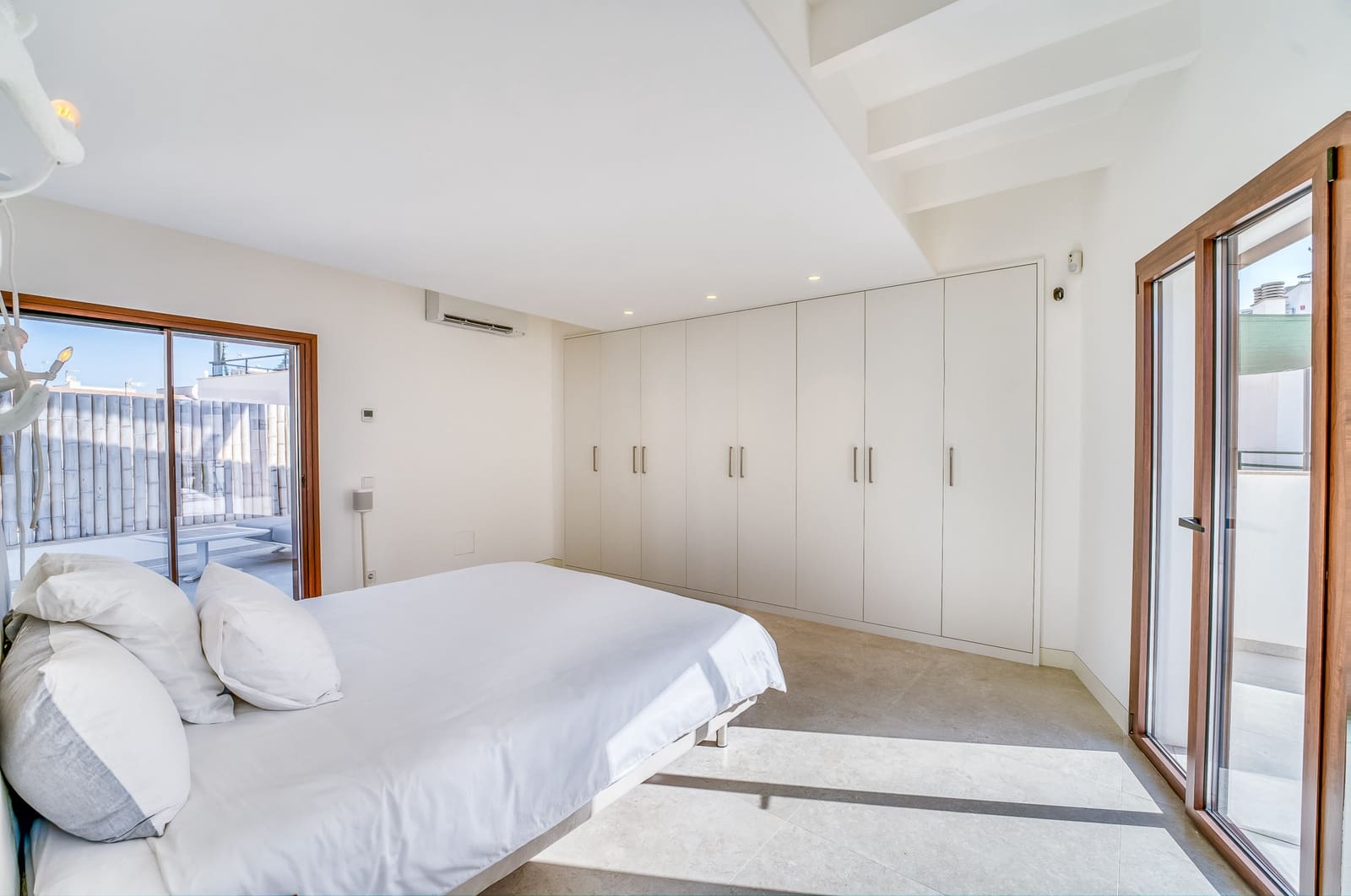 2 soverom Hus til salgs i Palma de Mallorca med svømmebasseng garasje - € 2 950 000 (Ref: 8530111)