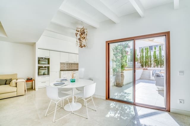 2 soveværelse Byhus til salg i Es Molinar / El Molinar, Palma de Mallorca med swimmingpool garage - € 2.950.000 (Ref: 8530111)