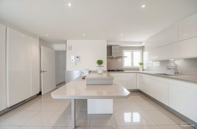 Ático de 5 habitaciones en Son Armadans, Palma de Mallorca en venta con piscina garaje - 2.190.000 € (Ref: 8555576)