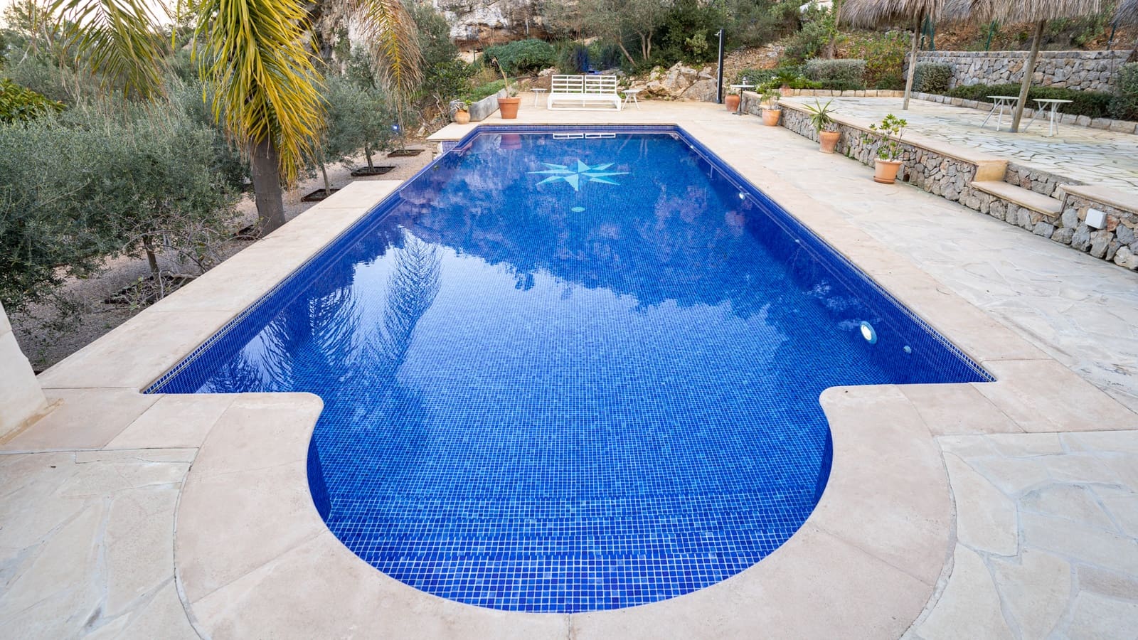 6 bedroom Villa for sale in Son Vida with pool - € 4,690,000 (Ref: 8555577)