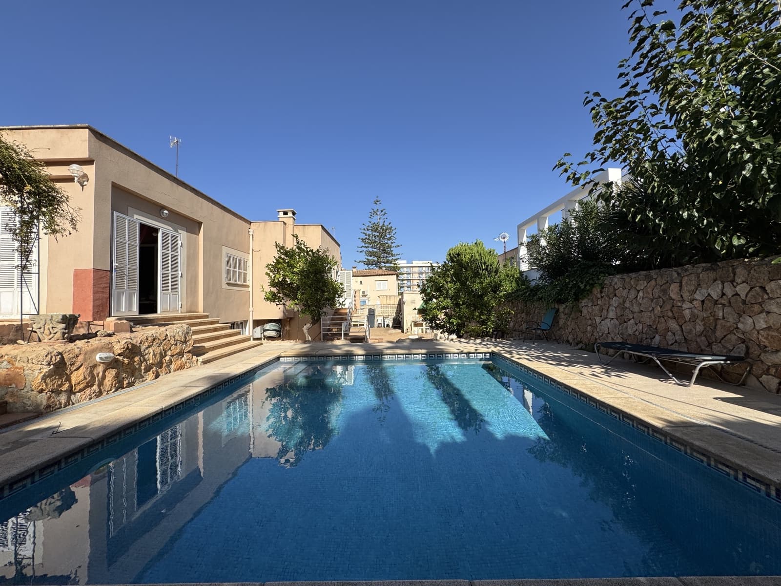 5 soverom Villa til salgs i Palma de Mallorca med svømmebasseng garasje - € 985 000 (Ref: 8583861)