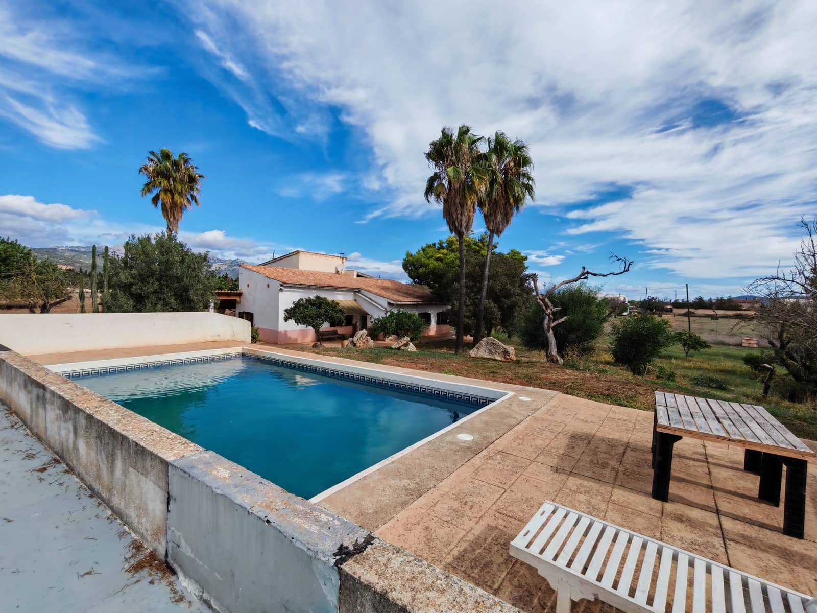 3 makuuhuone Maalaistalo myytävänä paikassa Inca mukana uima-altaan - 750 000 € (Ref: 8589752)