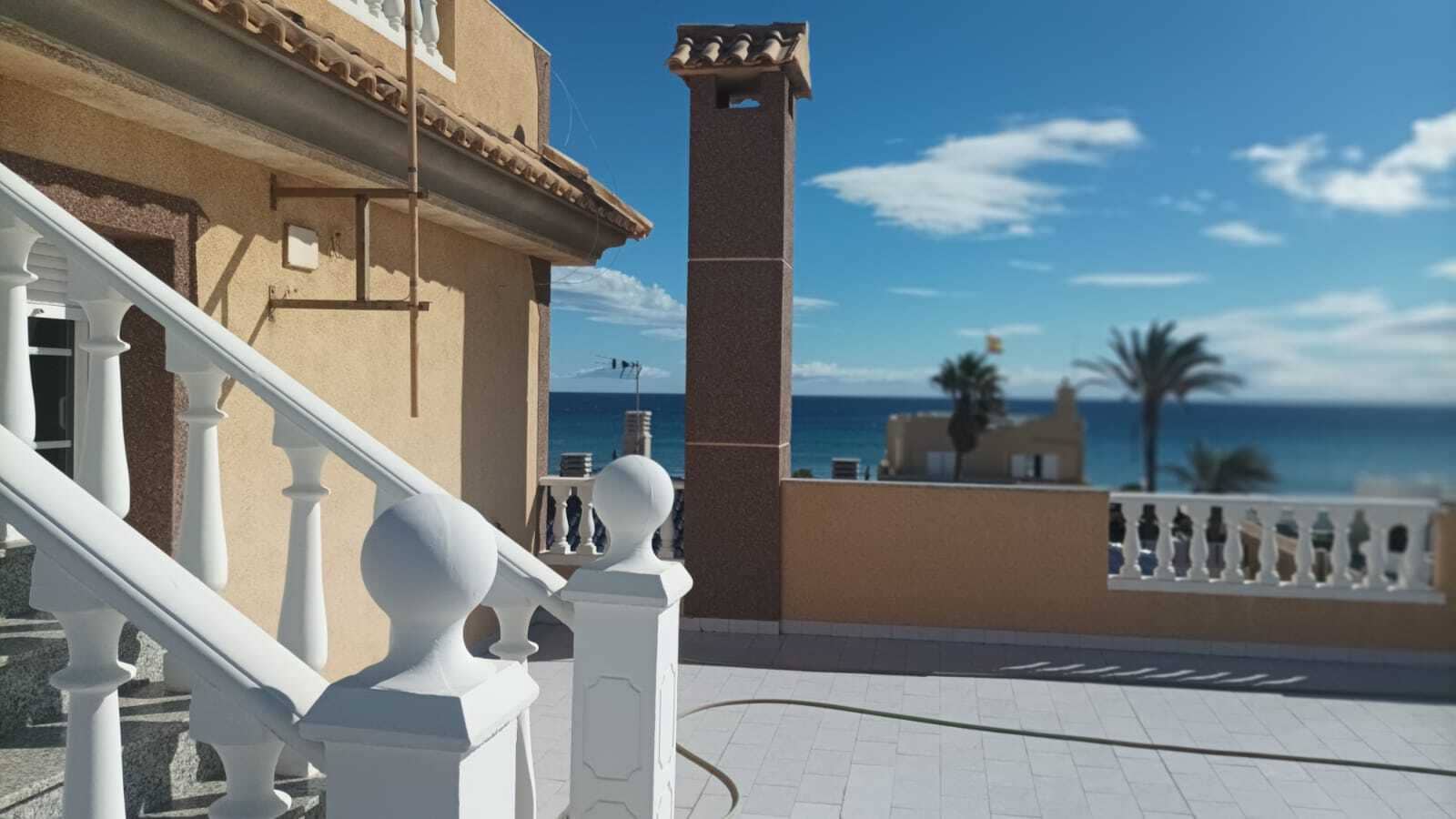 6 sypialnia Willa na sprzedaż w La Manga del Mar Menor z basenem garażem - 786 000 € (Ref: 8600872)