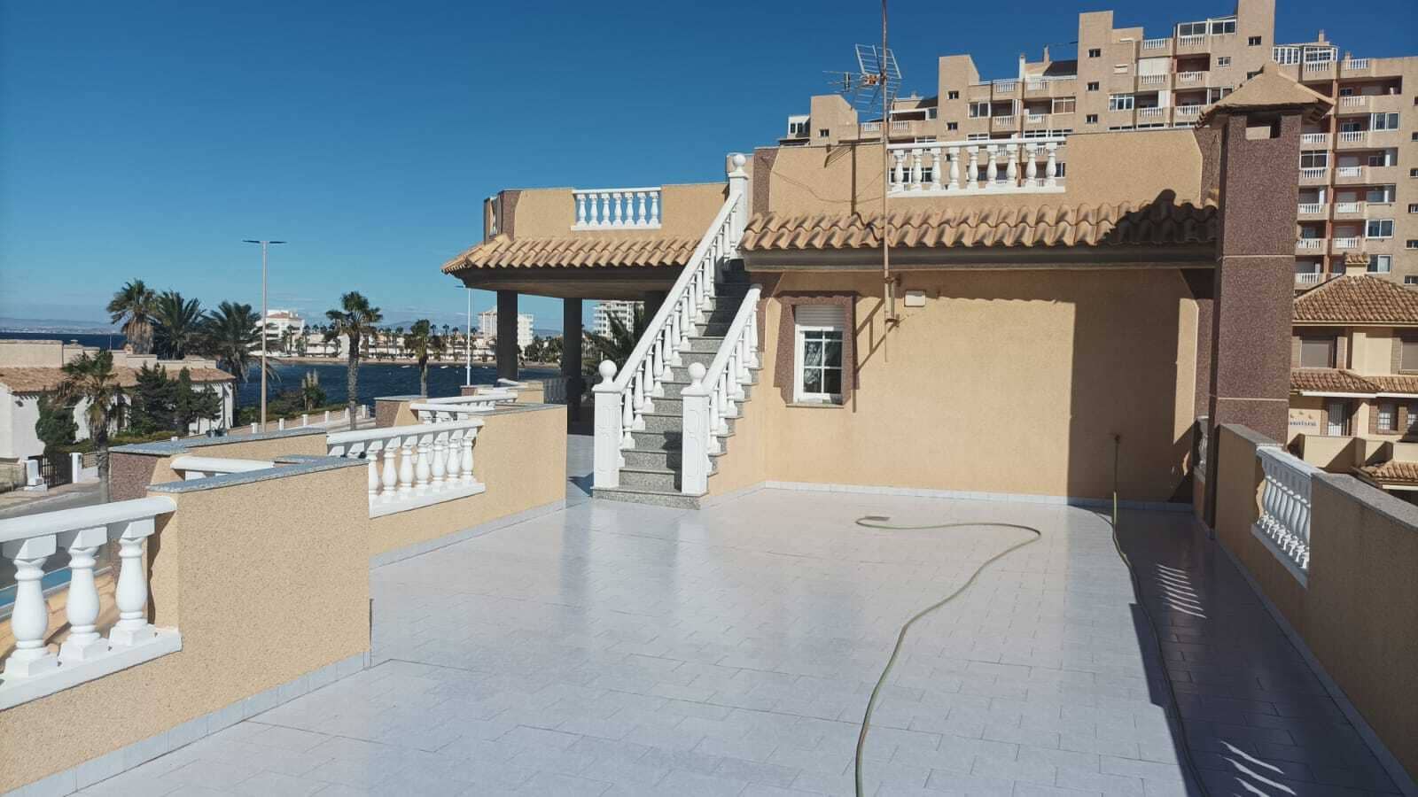 6 sypialnia Willa na sprzedaż w La Manga del Mar Menor z basenem garażem - 786 000 € (Ref: 8600872)