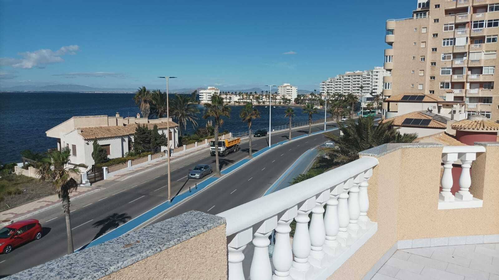 6 sypialnia Willa na sprzedaż w La Manga del Mar Menor z basenem garażem - 786 000 € (Ref: 8600872)