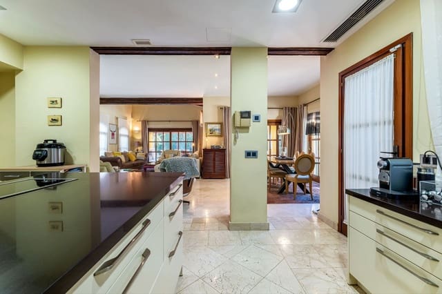 4 quarto Moradia para venda em Santa Ponsa, Calvià com piscina garagem - 3 195 000 € (Ref: 8637436)