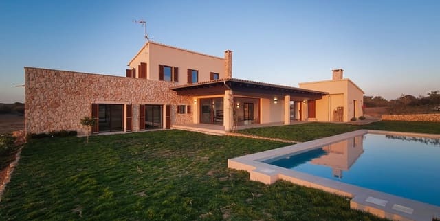 3 slaapkamer Finca/Landhuis te koop in Ses Salines met zwembad garage - € 1.995.000 (Ref: 8742732)