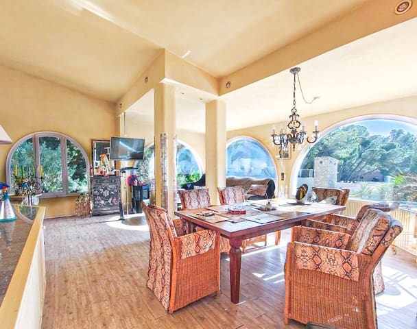 4 soveværelse Villa til salg i Costa de la Calma, Calvià med swimmingpool garage - € 1.300.000 (Ref: 8744410)