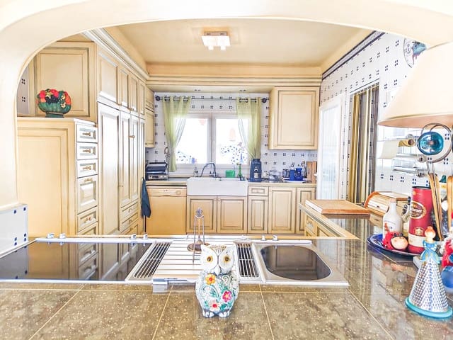 4 slaapkamer Villa te koop in Costa de la Calma, Calvià met zwembad garage - € 1.300.000 (Ref: 8744410)