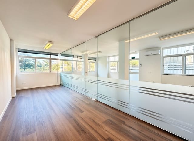 Komercyjne do wynajęcia w Can Pastilla, Palma de Mallorca - 1 100 € (Ref: 8750158)