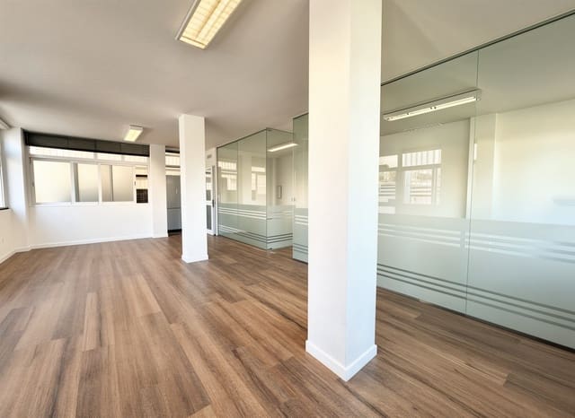 Komercyjne do wynajęcia w Can Pastilla, Palma de Mallorca - 1 100 € (Ref: 8750158)