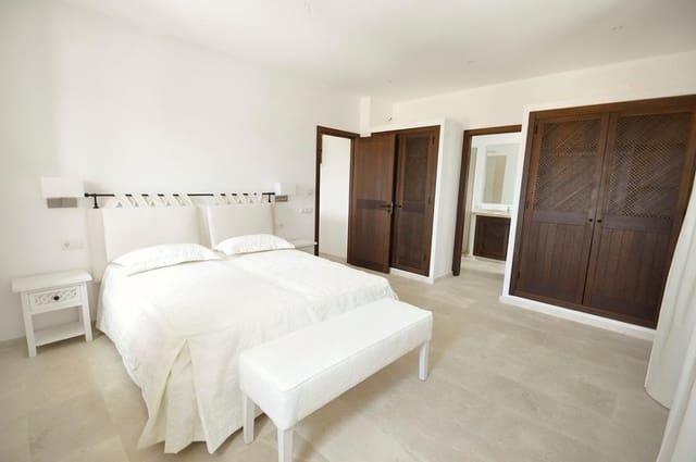 5 soverom Finca/Herregård til salgs i Llucmajor med svømmebasseng garasje - € 2 590 000 (Ref: 8769512)