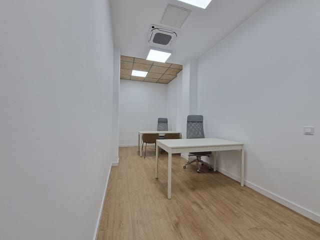 Local Commercial à louer à Son Cladera, Palma de Mallorca - 330 € (Ref: 8800430)