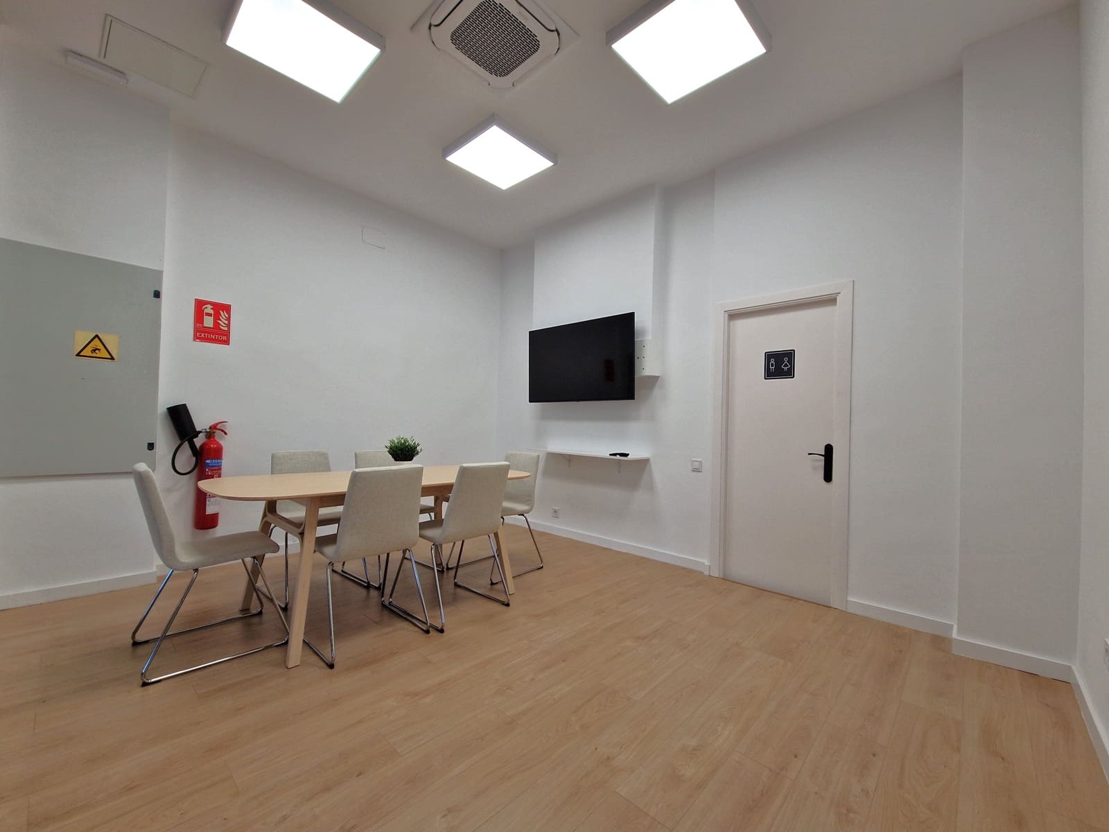 Komercyjne do wynajęcia w Palma de Mallorca - 330 € (Ref: 8800430)