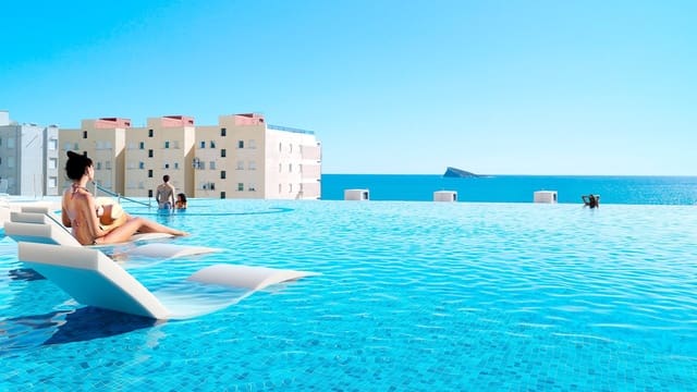 3 soveværelse Lejlighed til salg i Centro Urbano, Benidorm med swimmingpool - € 1.056.000 (Ref: 8811024)