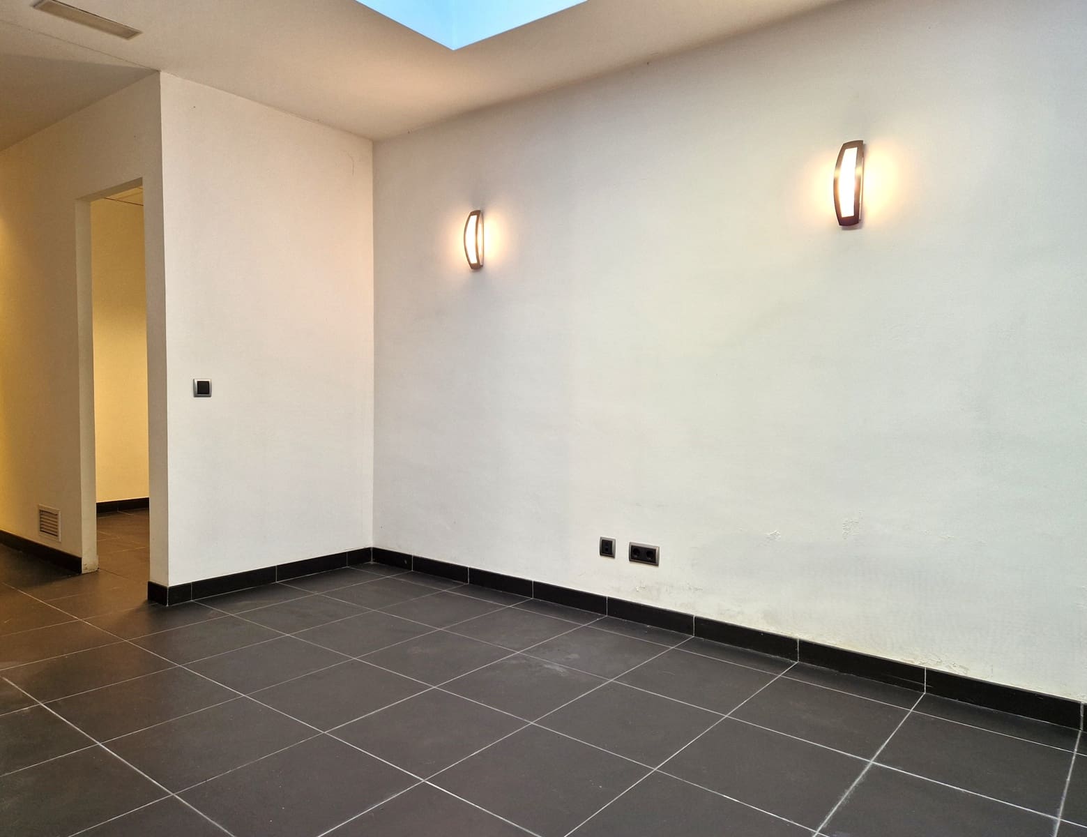 Erhverv til salg i Palma de Mallorca med garage - € 299.000 (Ref: 8815138)