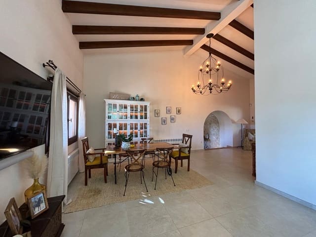 4 bedroom Finca/Country House for sale in Campos with pool garage - € 2,435,000 (Ref: 8820879)