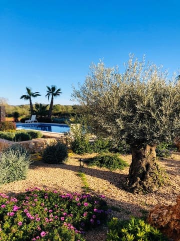 5 soverom Villa til salgs i Felanitx med svømmebasseng garasje - € 3 150 000 (Ref: 8850716)