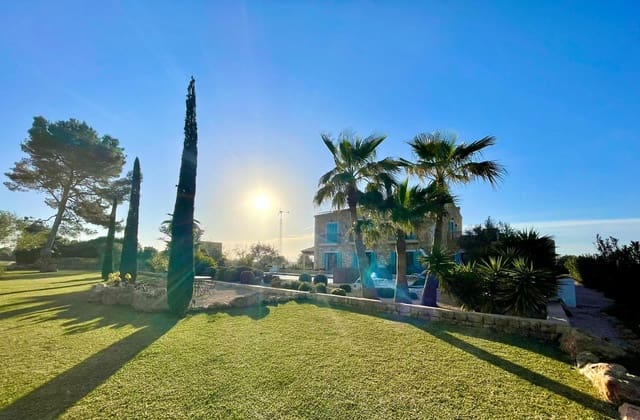 5 soverom Villa til salgs i Felanitx med svømmebasseng garasje - € 3 150 000 (Ref: 8850716)