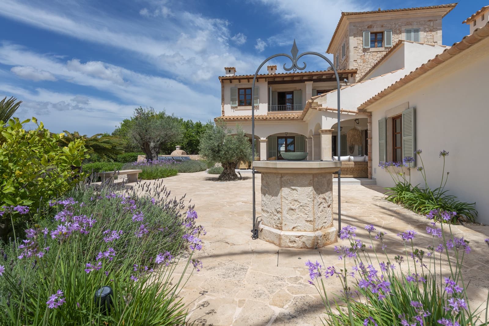 6 soveværelse Finca/Landehus til salg i Cas Concos med swimmingpool garage - € 5.650.000 (Ref: 8856700)