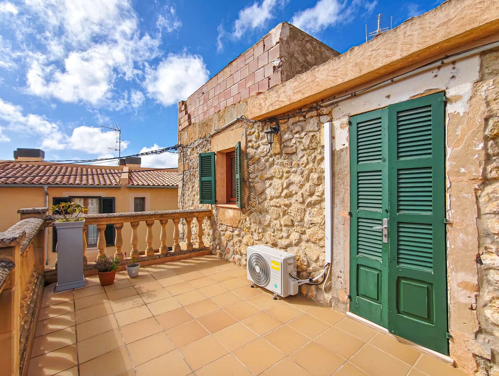 6 soveværelse Byhus til salg i Calvia - € 749.000 (Ref: 8881025)