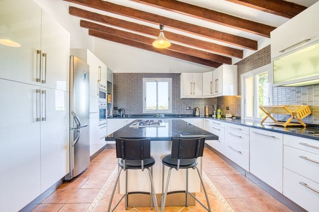 4 soveværelse Finca/Landehus til salg i Llucmajor med swimmingpool garage - € 1.295.000 (Ref: 8882327)