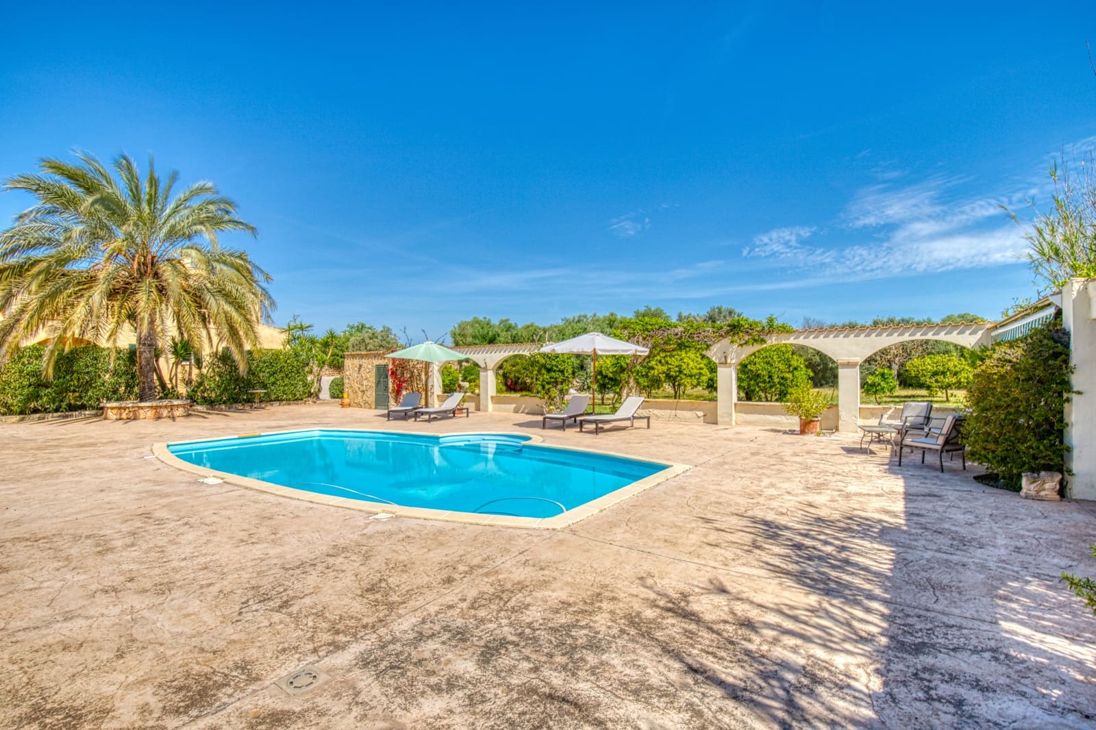 4 bedroom Finca/Country House for sale in Llucmajor with pool garage - € 1,295,000 (Ref: 8882327)