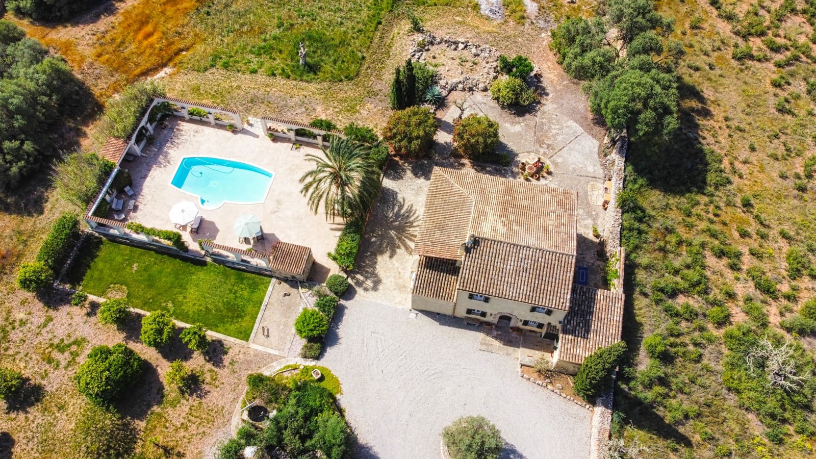 4 bedroom Finca/Country House for sale in Llucmajor with pool garage - € 1,295,000 (Ref: 8882327)