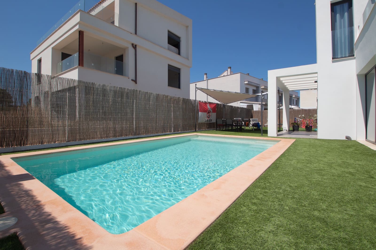 4 soveværelse Villa til salg i Ca'n Picafort med swimmingpool - € 899.000 (Ref: 8886899)