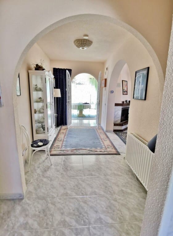 3 soveværelse Villa til salg i San Miguel de Salinas med swimmingpool - € 459.000 (Ref: 8910092)