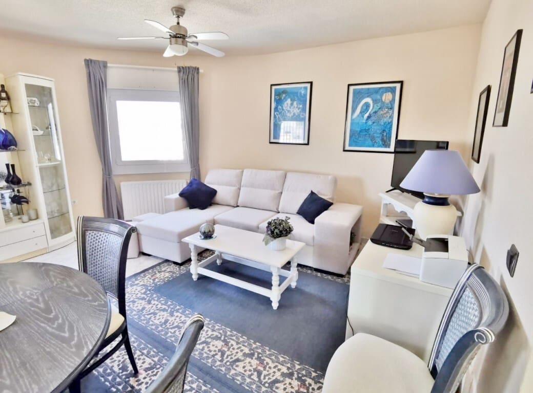 3 soveværelse Villa til salg i San Miguel de Salinas med swimmingpool - € 459.000 (Ref: 8910092)