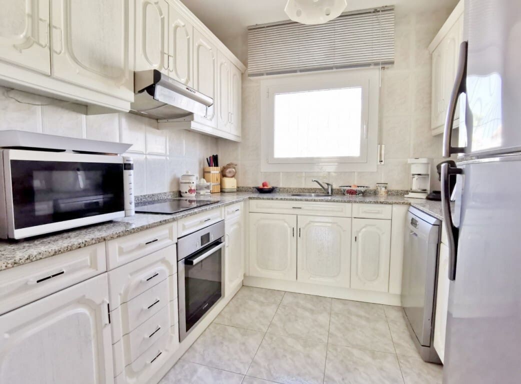 3 soveværelse Villa til salg i San Miguel de Salinas med swimmingpool - € 459.000 (Ref: 8910092)