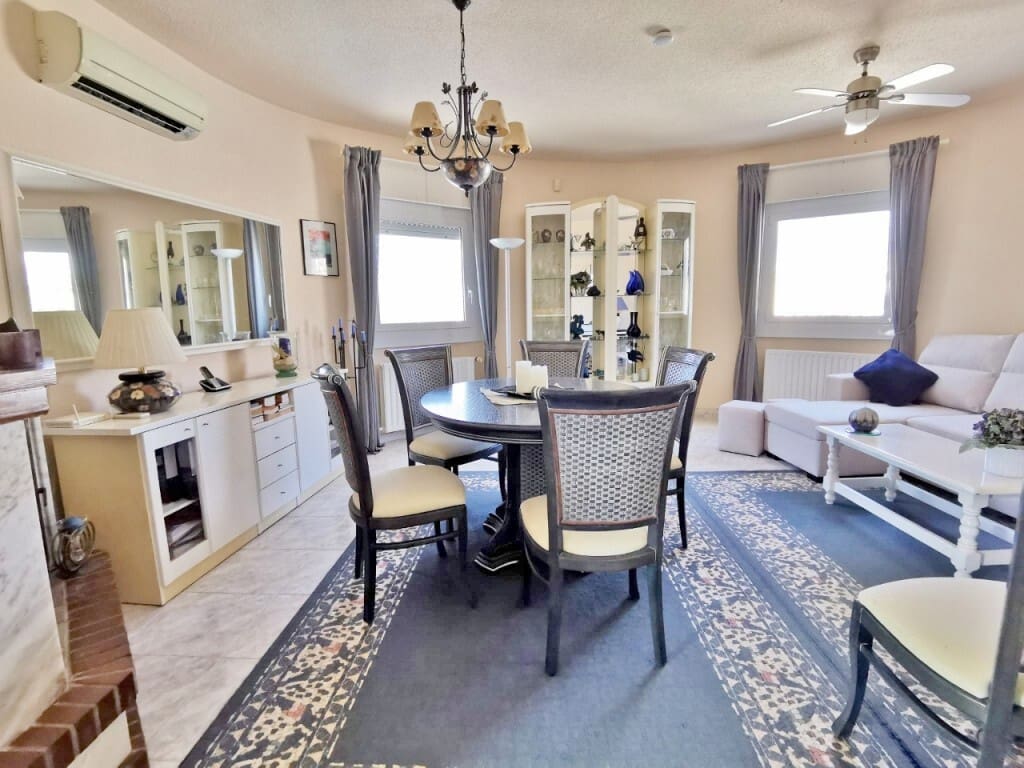 3 soveværelse Villa til salg i San Miguel de Salinas med swimmingpool - € 459.000 (Ref: 8910092)