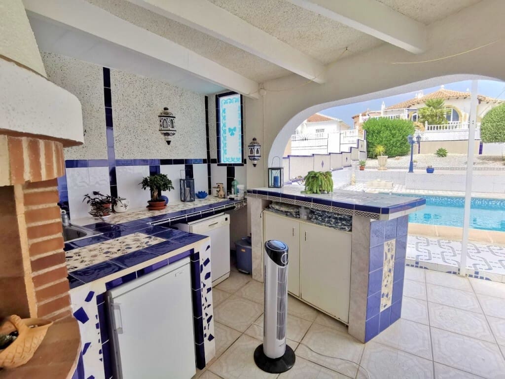 3 soveværelse Villa til salg i San Miguel de Salinas med swimmingpool - € 459.000 (Ref: 8910092)