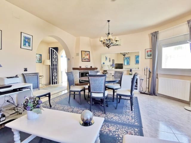 3 bedroom Villa for sale in Blue Lagoon with pool - € 459,000 (Ref: 8910092)