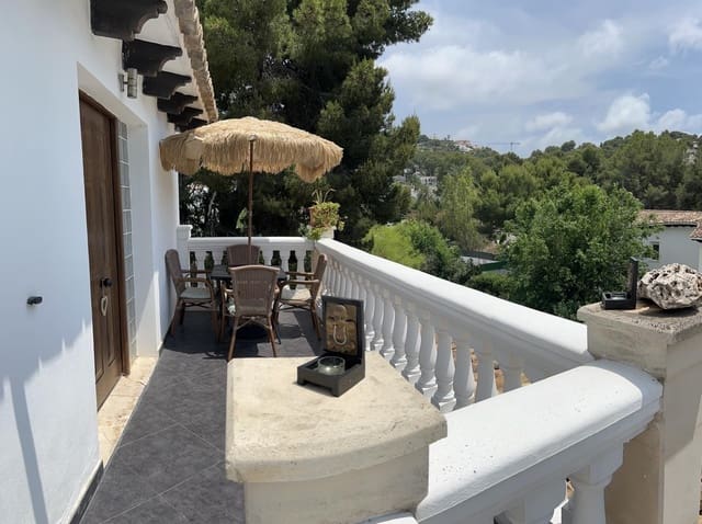 2 soveværelse Lejlighed til leje i Costa de la Calma, Calvià med swimmingpool garage - € 2.000 (Ref: 8910093)