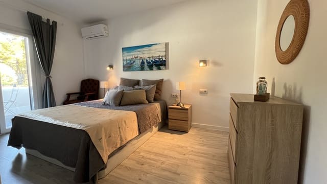 2 soveværelse Lejlighed til leje i Costa de la Calma, Calvià med swimmingpool garage - € 2.000 (Ref: 8910093)