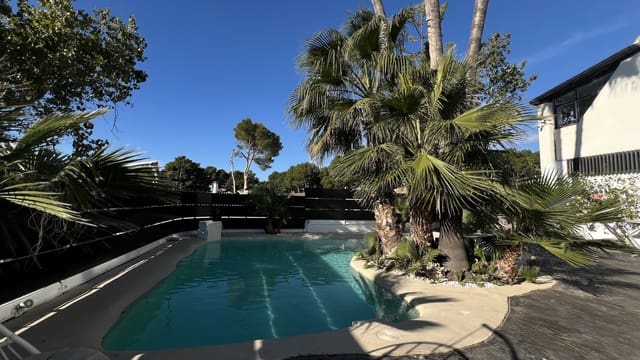 2 soveværelse Lejlighed til leje i Costa de la Calma, Calvià med swimmingpool garage - € 2.000 (Ref: 8910093)