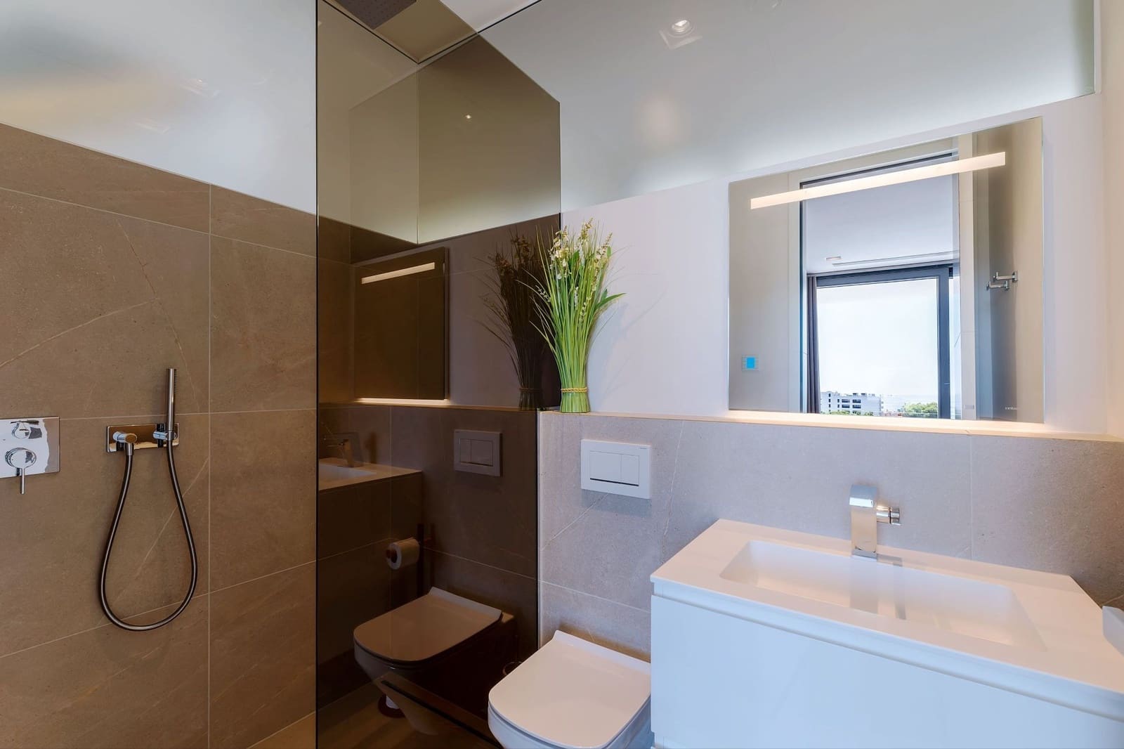 5 soveværelse Villa til salg i Palmanova med swimmingpool garage - € 4.950.000 (Ref: 8914750)